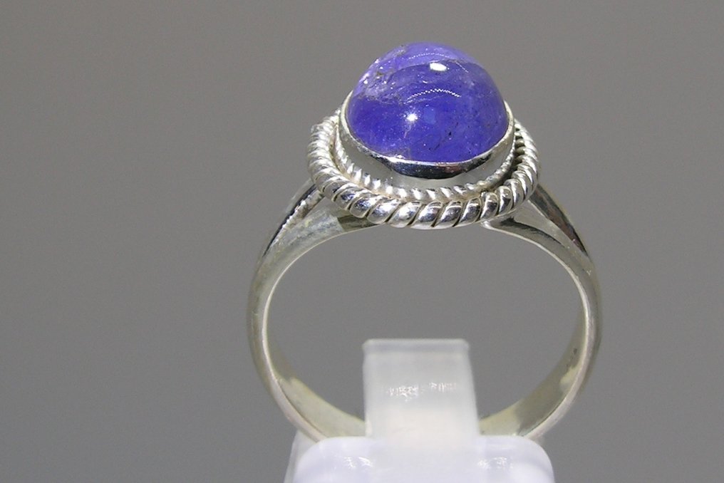 Tanzanite Ring - Height: 26.2 mm - Width: 15 mm- 4.48 g - (1) #1.0