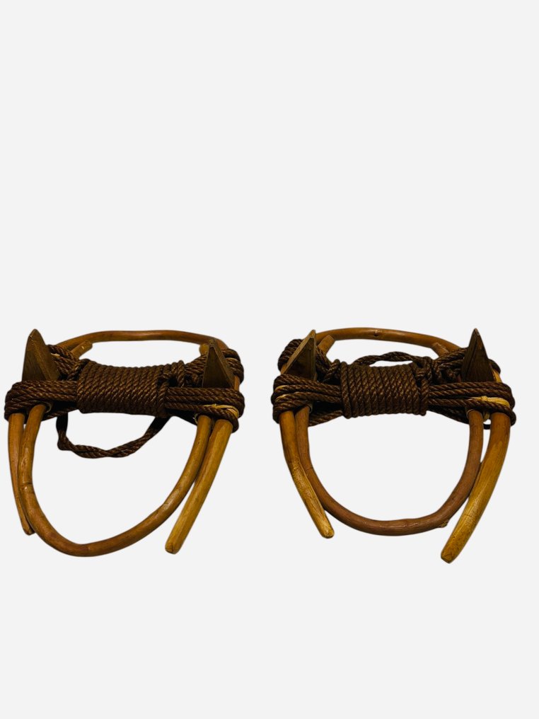 Εγκατάσταση (έπιπλα) (2) - Ξύλο - Σετ από 2 ιαπωνικά παγοπέδιλα. #2.1