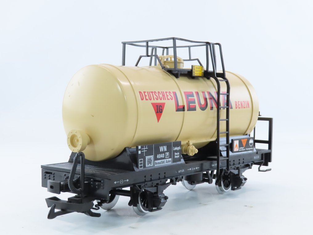 LGB G - 4040L - Model wagonu towarowego (1) - Dwuwagonowa cysternowa z nadrukiem „Leuna” - WN #4.3