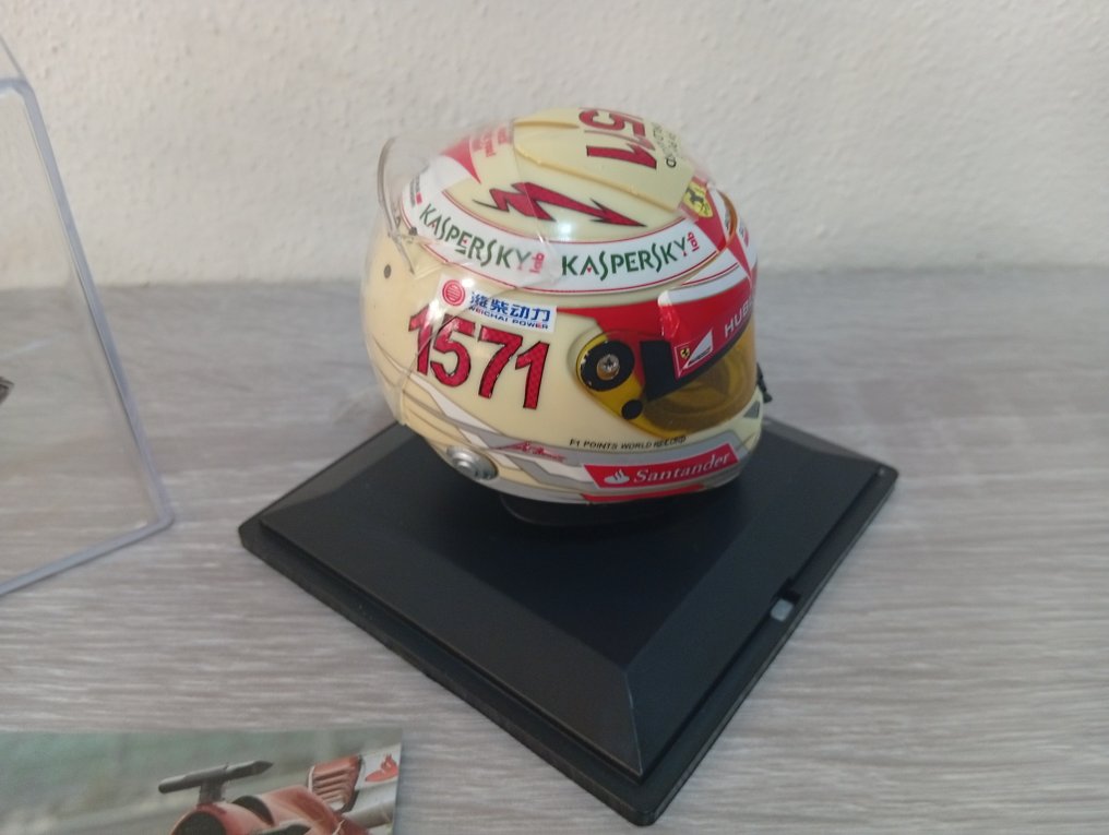 Ferrari - Fernando Alonso - 2013 - Maßstab 1/5 Helm #3.2