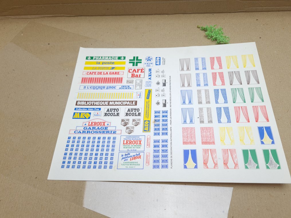 MKD H0 - 699 - Modeltrein bouwpakketten (1) - Village Francais - met 9 huizen en diverse accesoires #4.3