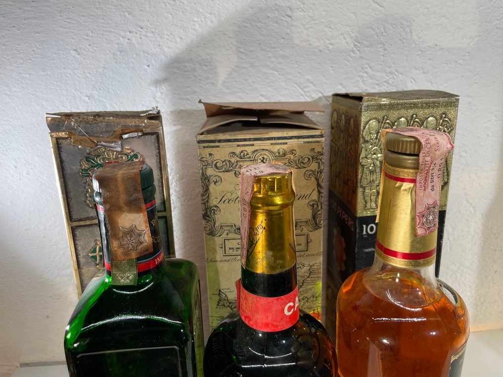 Passport Scotch + Catto + 100 Pipers  - b. Anni ‘70 - 75cl - 3 bottiglie #3.2
