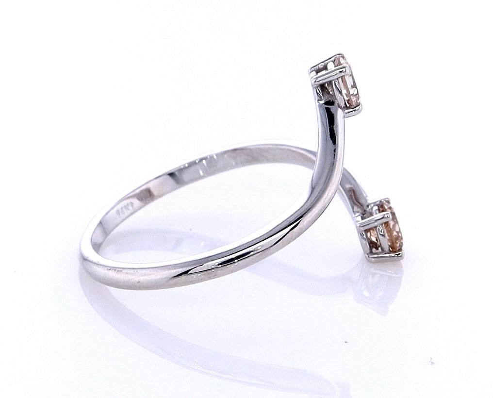 Ei pohjahintaa - Sormus - 14 kt. Valkokulta - 0.71ct. tw. Timantti (Luonnonvärinen) #4.3