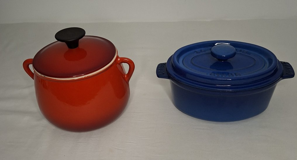 Staub - Cousances - Gryta (2) - Emaljerad font #1.0