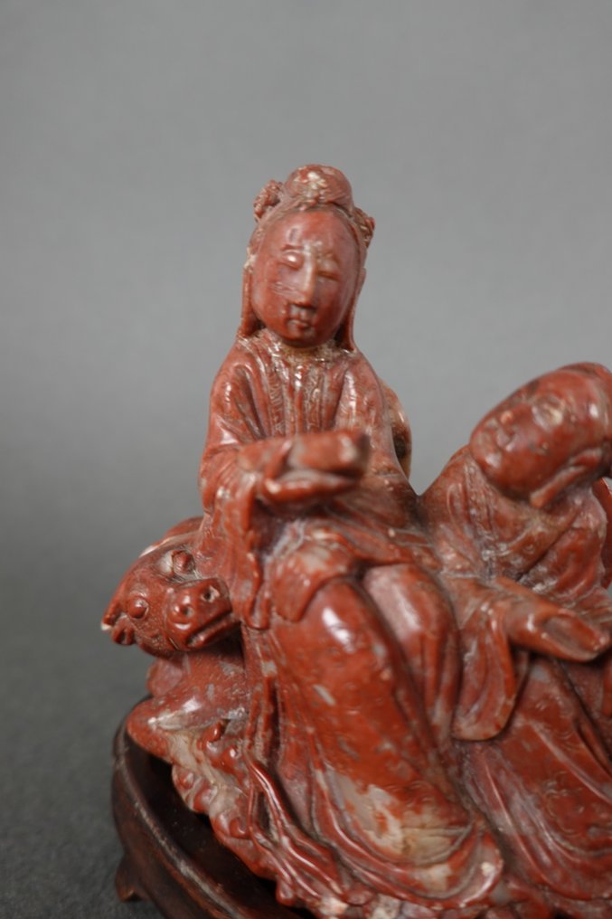 Extremely finely carved Stone Carving of a Man and Lady Seated on an Ox holding Manuscript- - Sten - Kina - Qing-dynastiet (1644-1911) #1.0