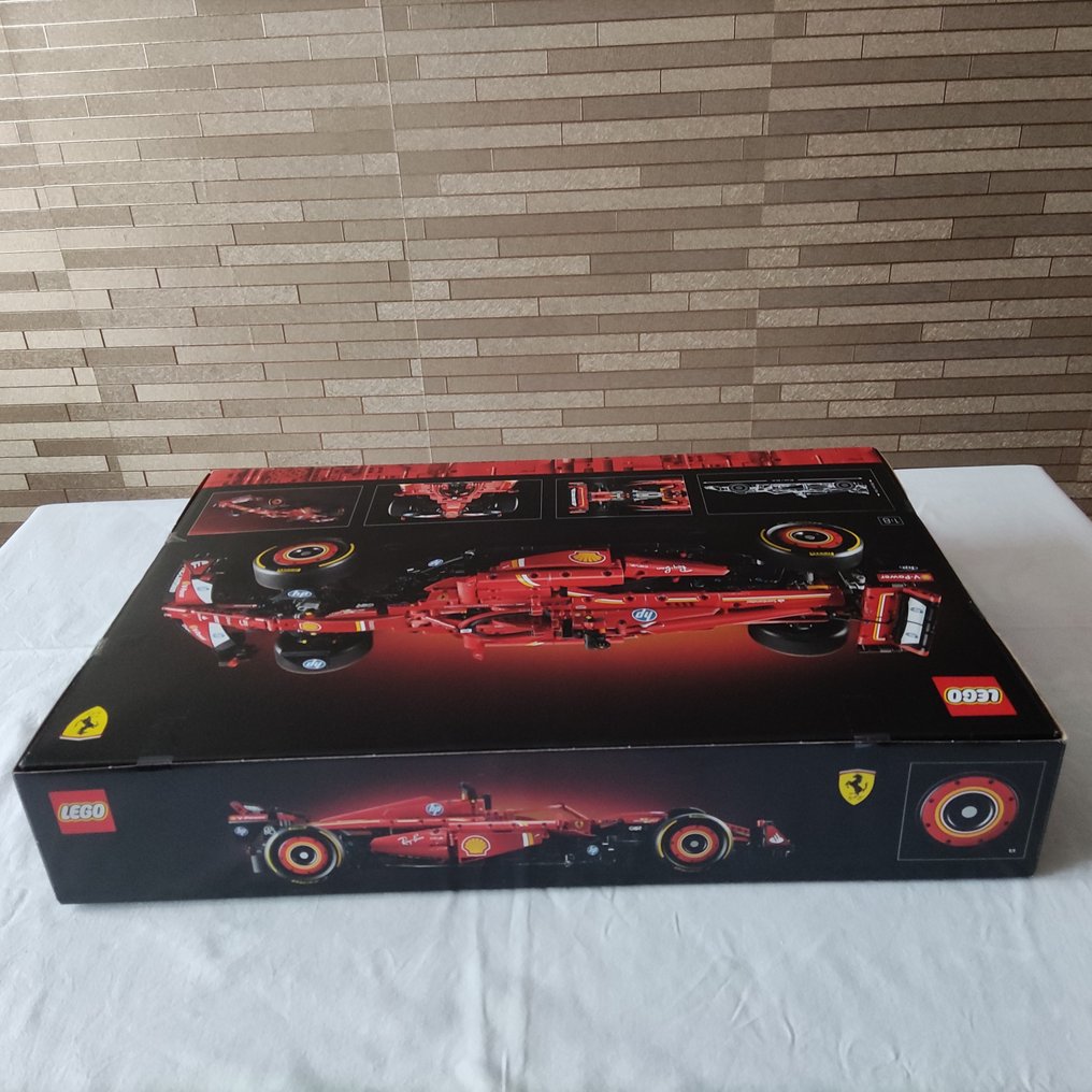 LEGO Set - 42207 - Technic - Ferrari SF-24 #2.1