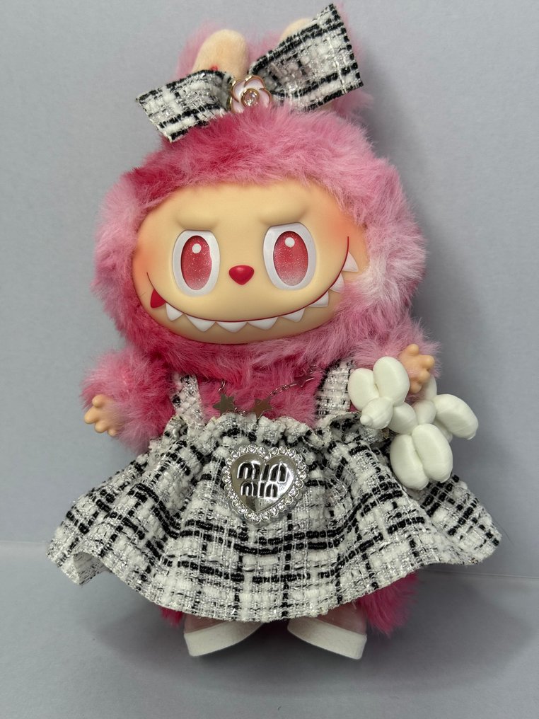 Pop Mart - Pehmolelu Labubu The Monsters Big into Energy Popmart - 2020- - Kiina #1.0