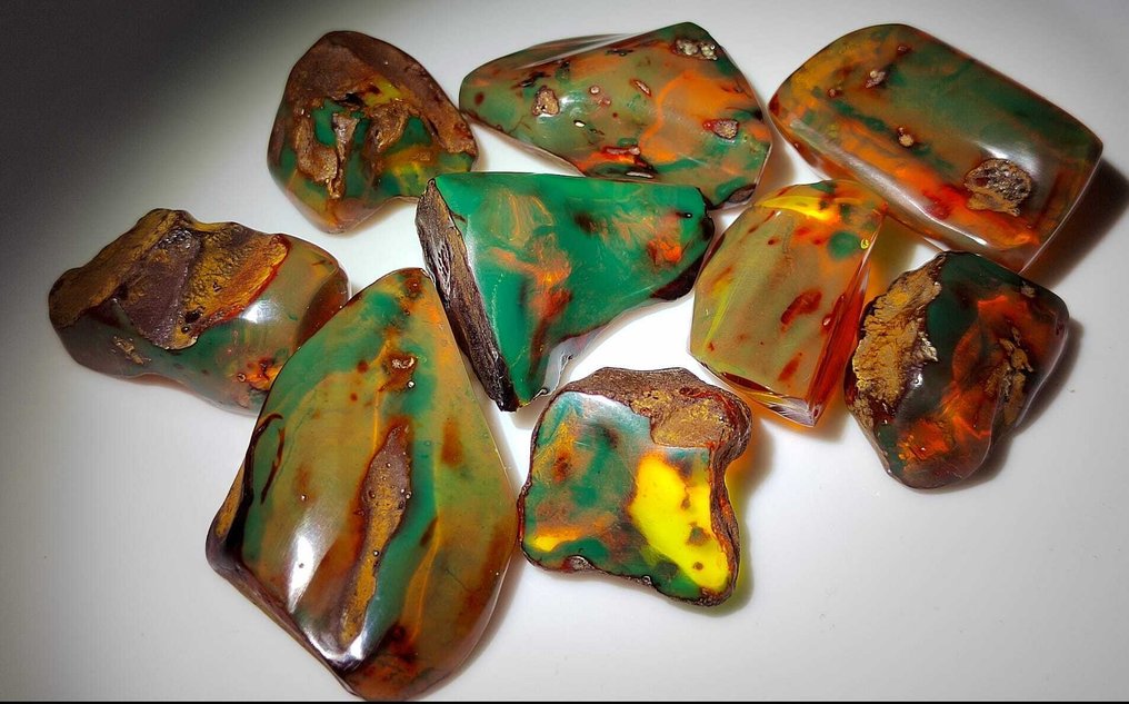 Dominican Green Amber!! High quality - 355cts - - Amber #1.0
