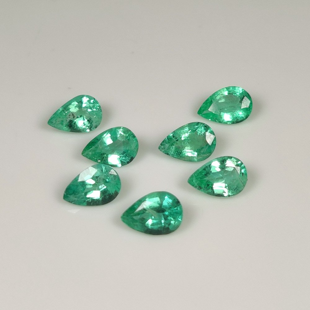7 pcs  Grün Smaragd  - 2.58 ct - International Colored Gemstone Association (ICA GemLab) #4.3