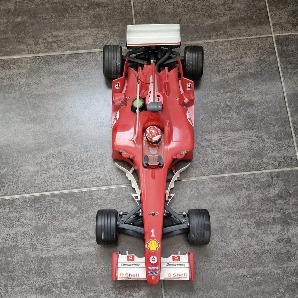 De Agostini 1:8 - Pienoismalliauto - Ferrari F 2000 - Hyvin harvinainen ja jo pitkään loppuunmyyty kaupalla. #1.0