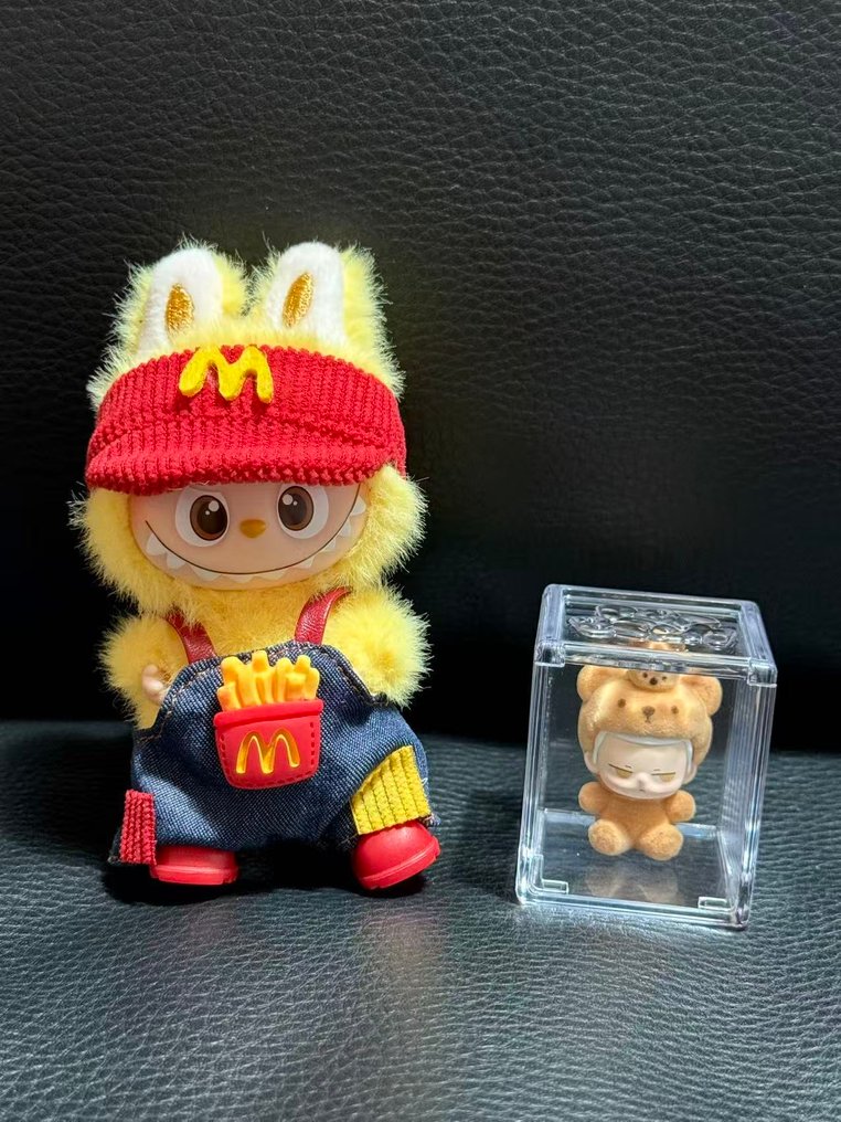 Pop Mart  - Toy figurine Labubu The Monsters Pin for Love Series Letter Pendant #1.0