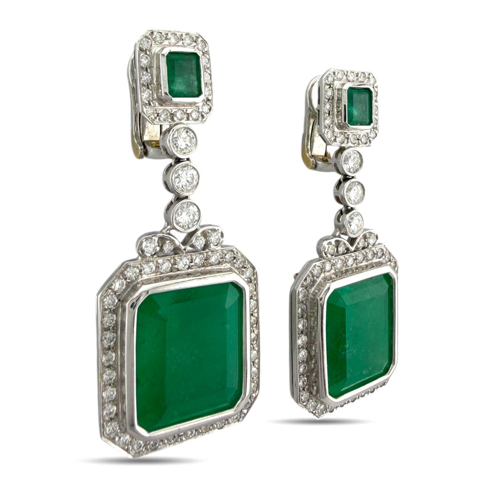 Drop fülbevaló - 18 kt. Exkluzív AGI Tanúsítvánnyal ellátott, 18K fehérarany, 5,50 karátos gyémánt és 56,00 karátos smaragd, Fehér arany -  61.50ct. tw. Smaragd - Gyémánt #1.0