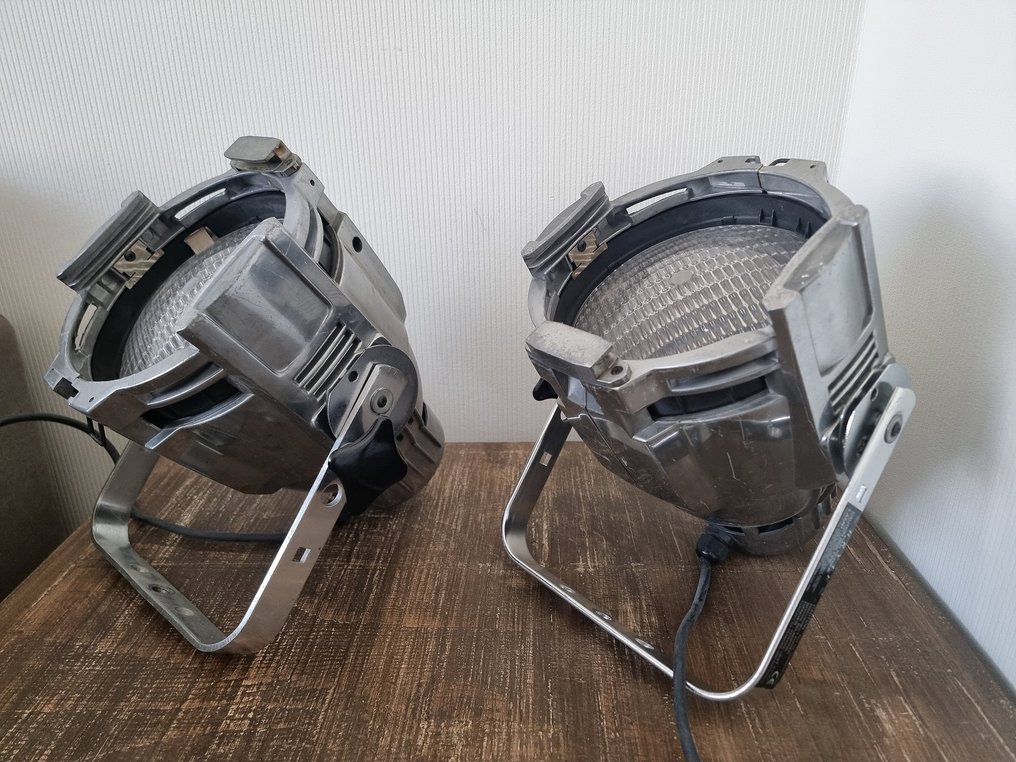 Φωτιστικό θεάτρου (2) - Αλουμίνιο, Γυαλί, Χάλυβας - Θέσεις θεάτρου / φως της δημοσιότητας #4.3