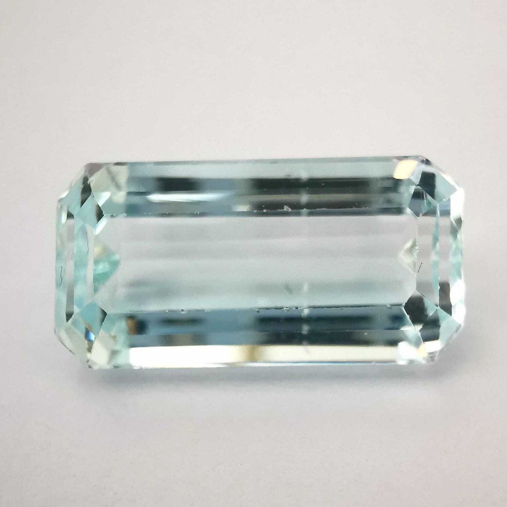 Utan reservationspris Akvamarin  - 8.53 ct - Antwerp Laboratory for Gemstone Testing (ALGT) - Mycket ljusblå #1.0
