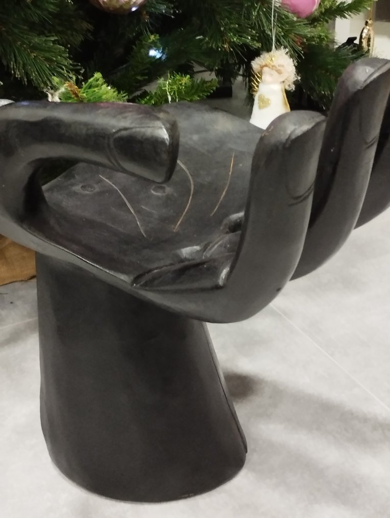 装饰饰品 - 意大利 - 木制椅子——由整块木头雕刻而成的手型椅子 #4.3