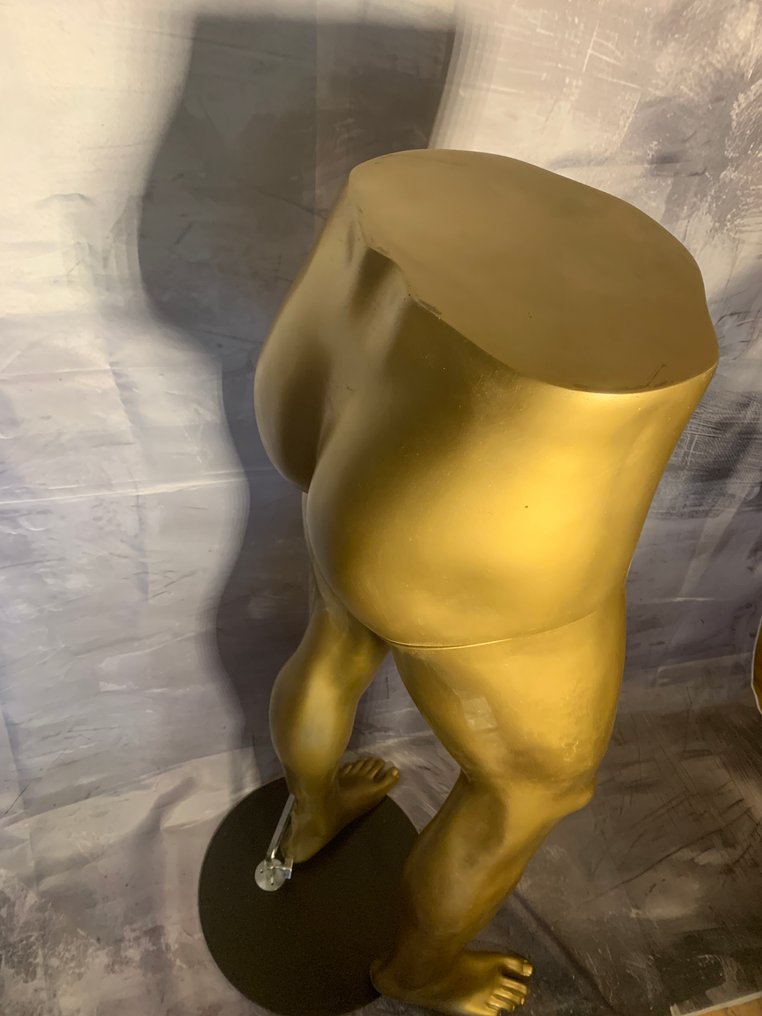 T(INK) Art - Mannequin - "Chippen Table" - Lampe avec support - Polypropylène #4.3