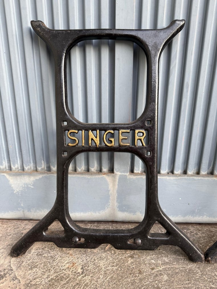 工业设备 - 意大利 - Singer 缝纫机桌腿 #1.0