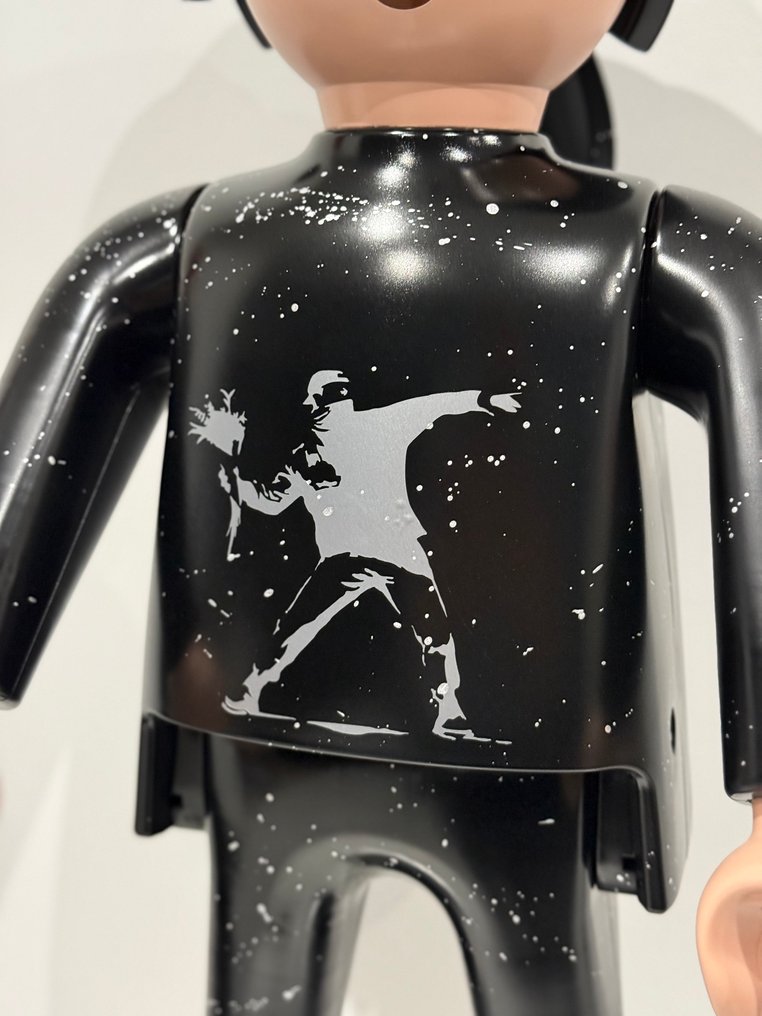 Art'Pej - Playmobil XL Banksy #2.1