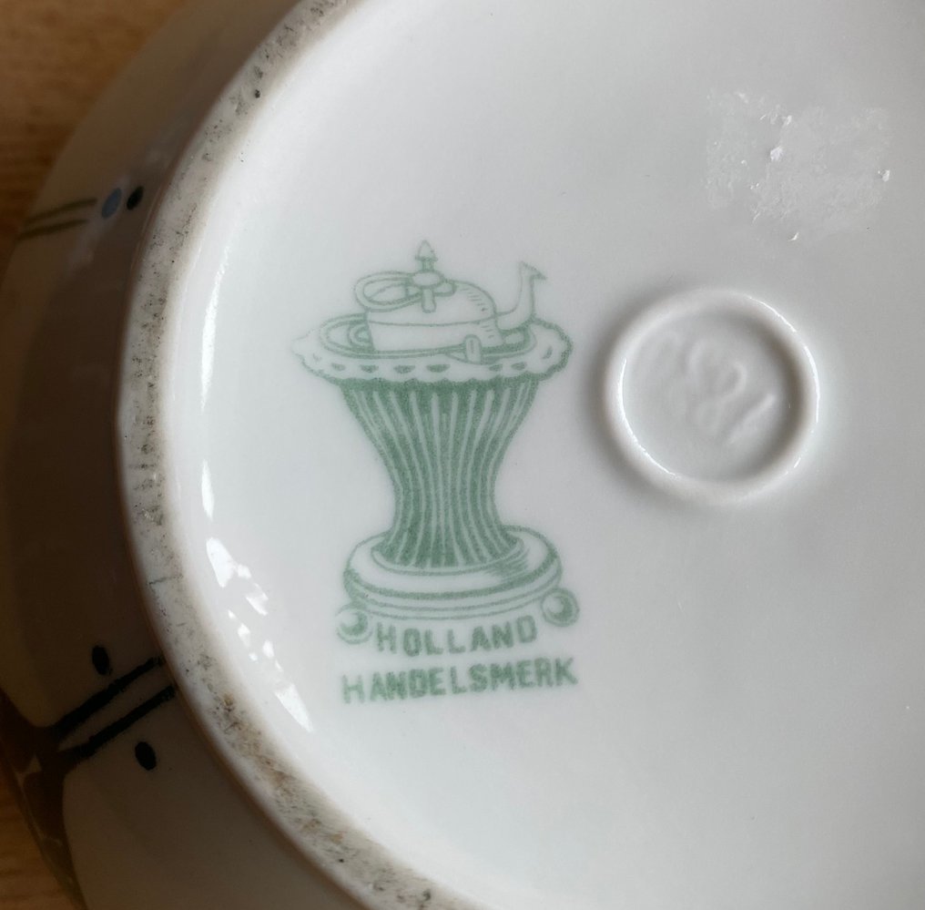 Holland Handelsmerk - Bert Nienhuis - Vase (2) - Porcelain #4.3