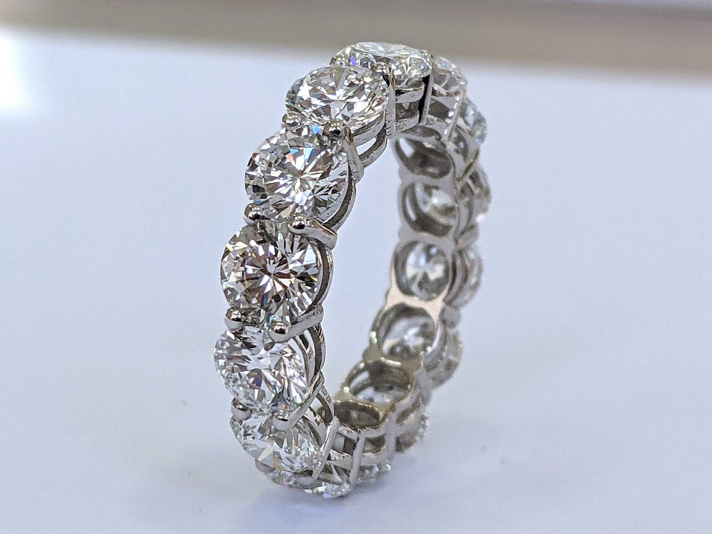 Nincs minimálár - Örökkévalóság gyűrű - 18 kt. Fehér arany - 6.77ct. tw. Gyémánt (Laboratóriumban előállított) - D-E VVS IGI #4.3