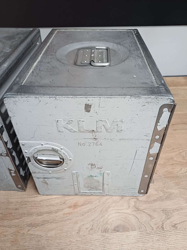 容器 - 鋁 - 两台二手的KLM航空公司手推车 #2.1