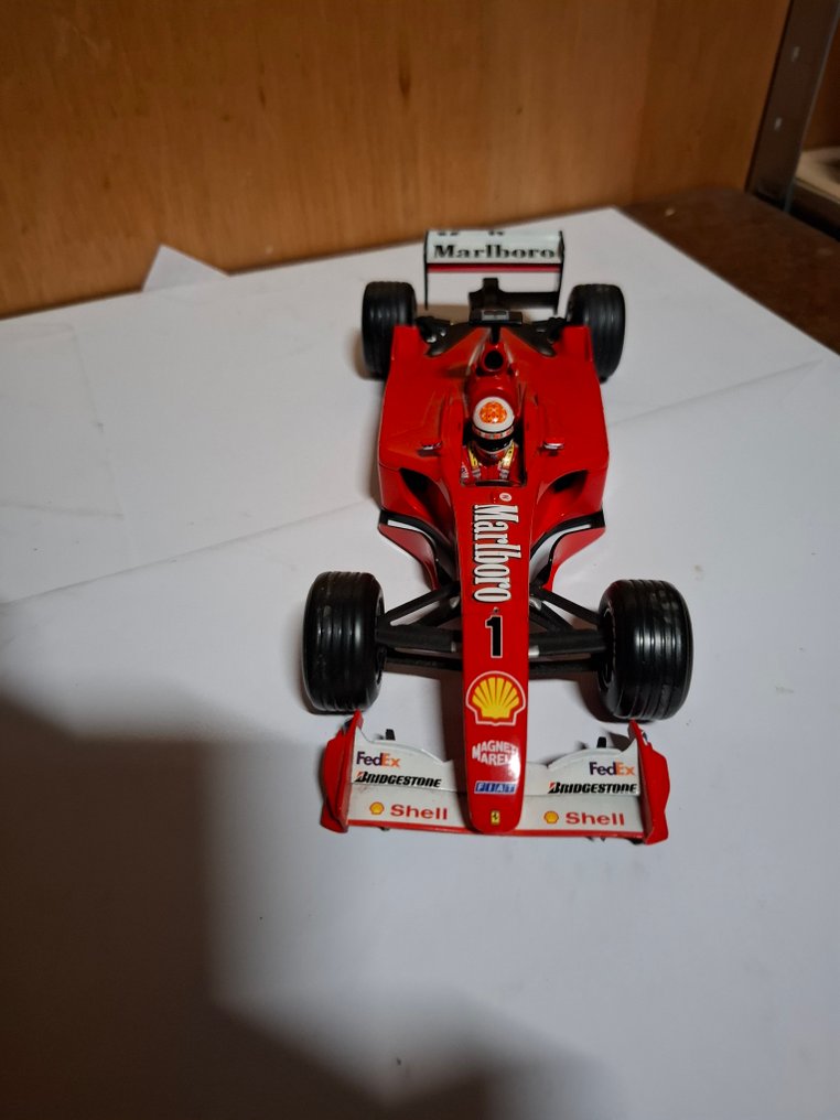 Minichamps 1:18 - Modellauto (3) - Ferrari - Schumacher en Häkkinen #4.3