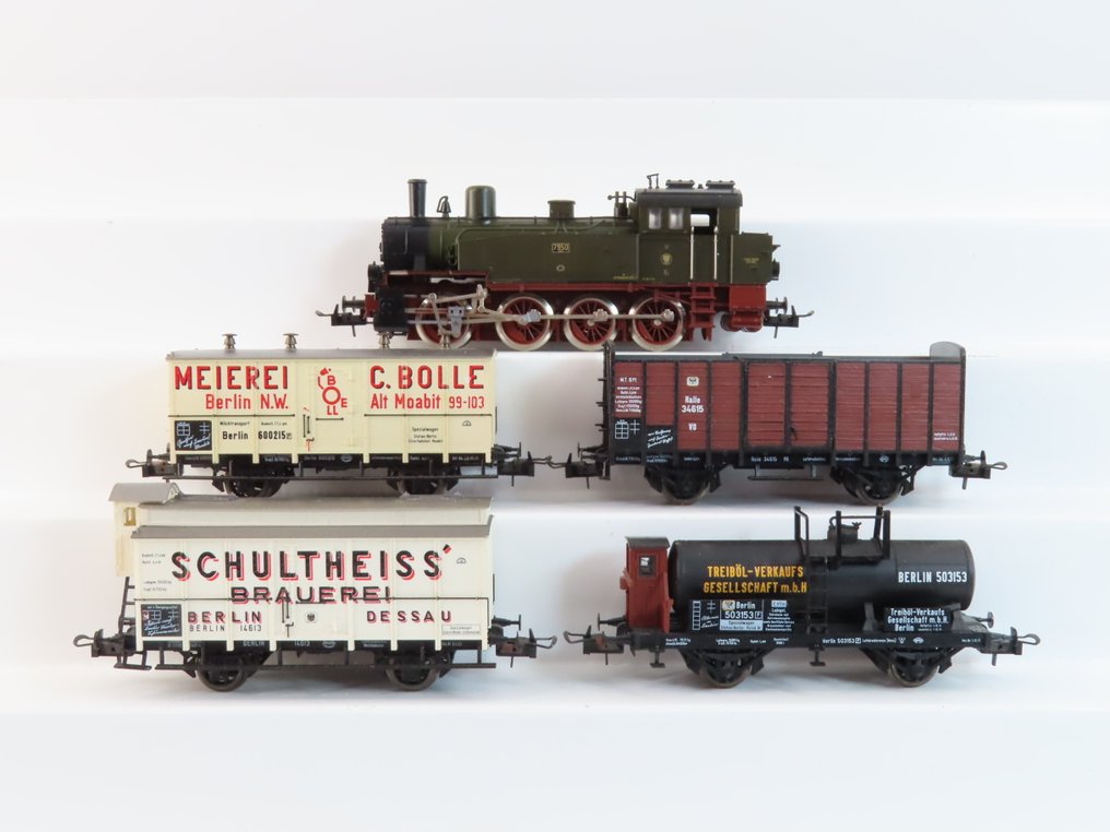 Trix International H0 - 21213 - Conjunto de comboios (1) - Conjunto de 5 peças com T13 e 4 vagões de carga. - KPEV #1.0