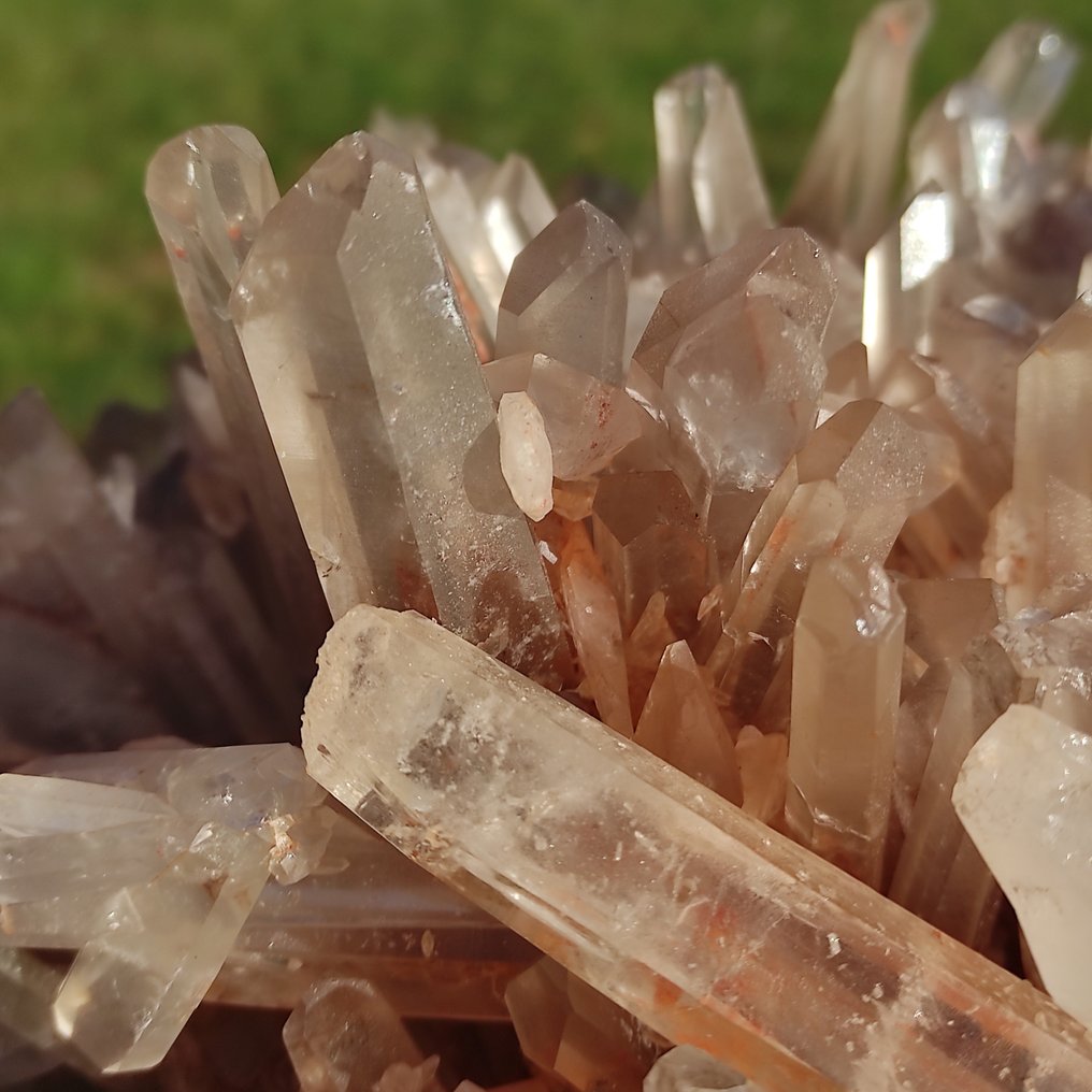 Honey-colored quartz Crystals on matrix - Height: 24 cm - Width: 45 cm- 24700 g - (1) #2.1