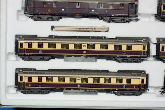 Märklin H0 - 26506 - Train miniature (7) - Ensemble Märklin complet avec locomotive, tender et six voitures de voyageurs ; boîte d'origine et - DB #1.0