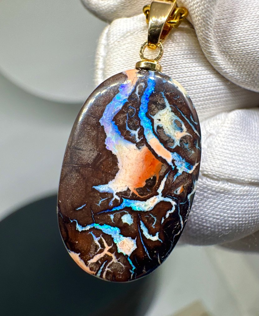 Opal Pendant - Height: 31 mm - Width: 14 mm- 2.42 g - (1) #1.0