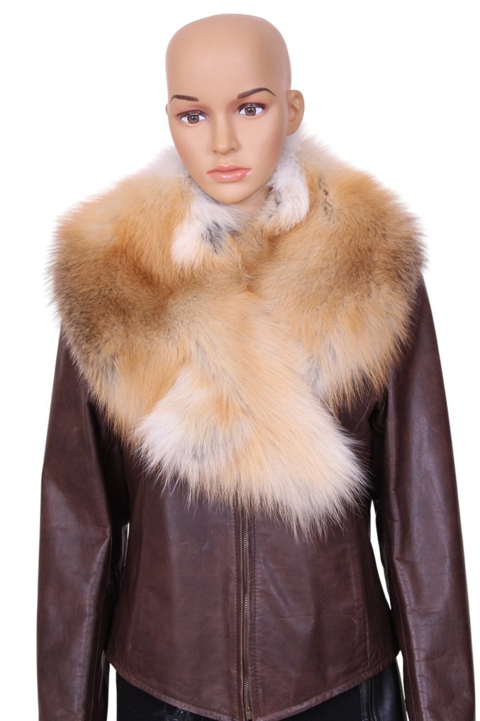 Artisan Furrier - Bufanda #1.0