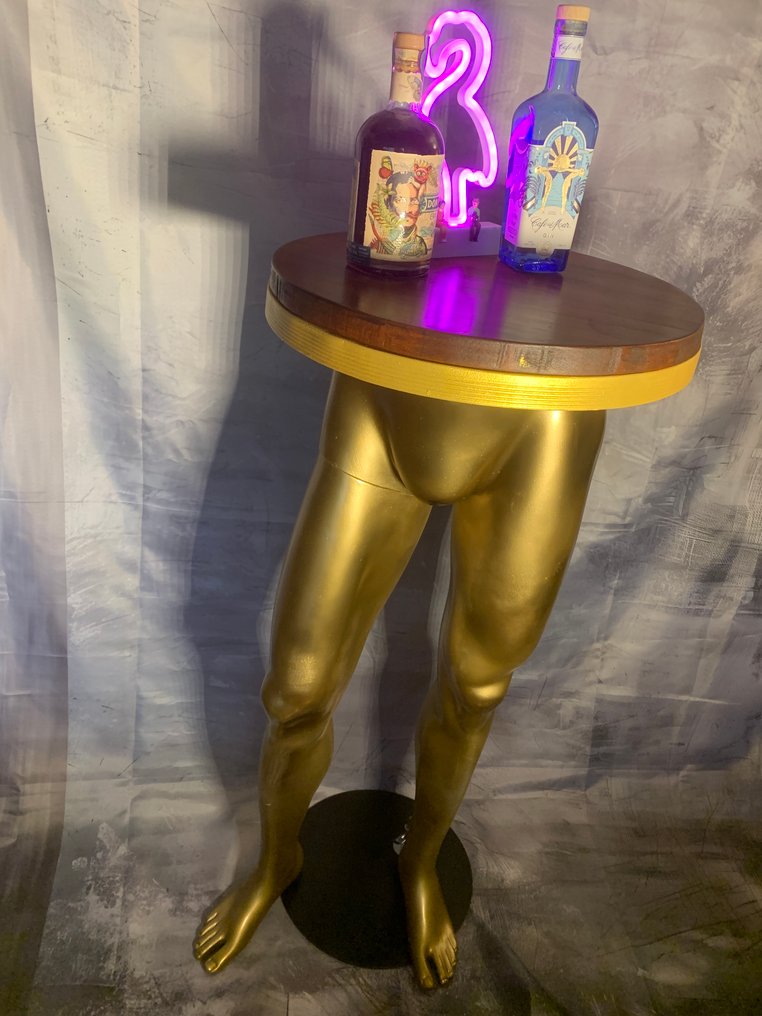 T(INK) Art - Mannequin - "Chippen Table" - Lampe avec support - Polypropylène #1.0