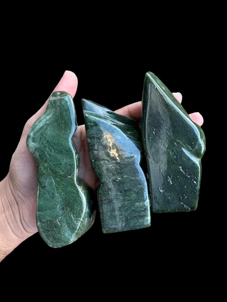 Schöne Nephrit-Stehle Freiform- 1100 g - (3) #2.1