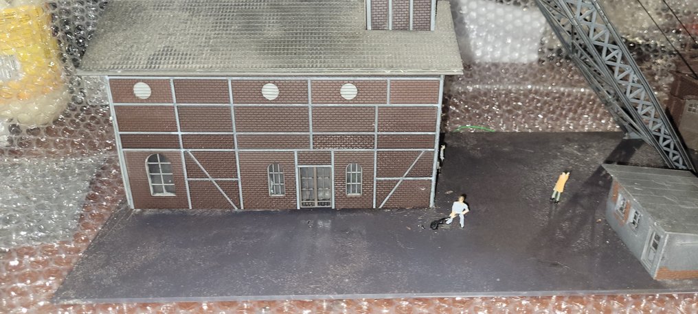 Faller H0 - 230 634 - Machete tren (1) - Kit de mine de cărbune cu motor vizibil sub bază, piese vopsite și asamblate. #3.2