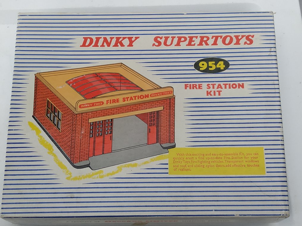 Dinky Toys 1:48 - Kit per modellini - Dinky Supertoys First Original Issue "Fire Station" Kit No.954 - In Original First Serie SuperToys 'Picture' Box - 1961 #4.3