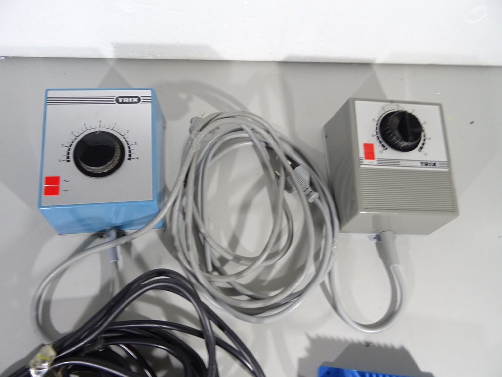 Trix, Conrad H0 - Transformator (5) - 2 x sterke strømforsynings-triks + 3 Conrad 52 VA trafoer #2.1