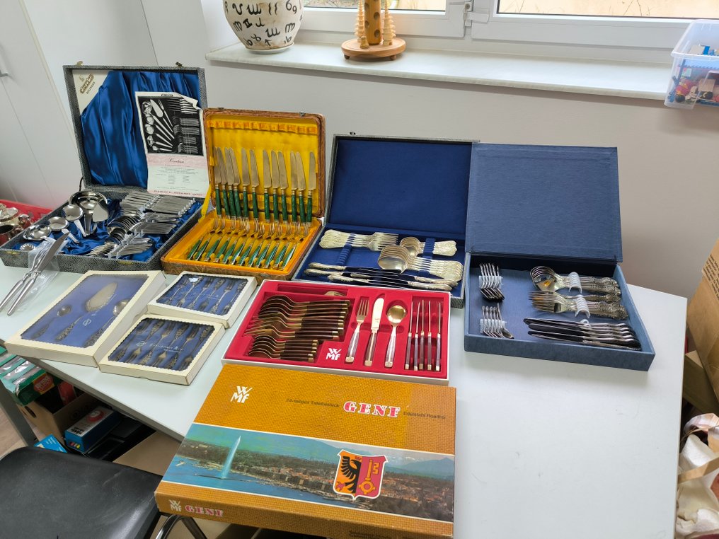 Solingen, WMF - Servizio di posate (123) - Placcato argento, Legno, Acciaio, Ottone, Bronzo - 5 set di posate diversi #1.0