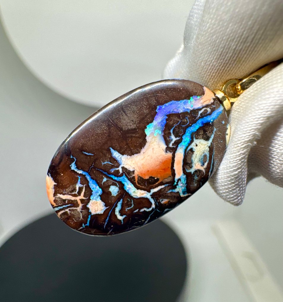 Opal Pendant - Height: 31 mm - Width: 14 mm- 2.42 g - (1) #1.0