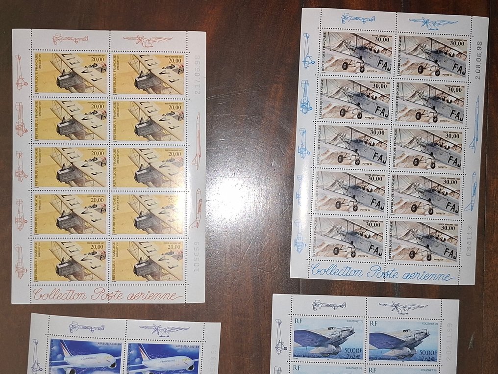 法國 1987/2000 - 4 张邮票册，每张含10枚邮票，法郎计价。 #1.0