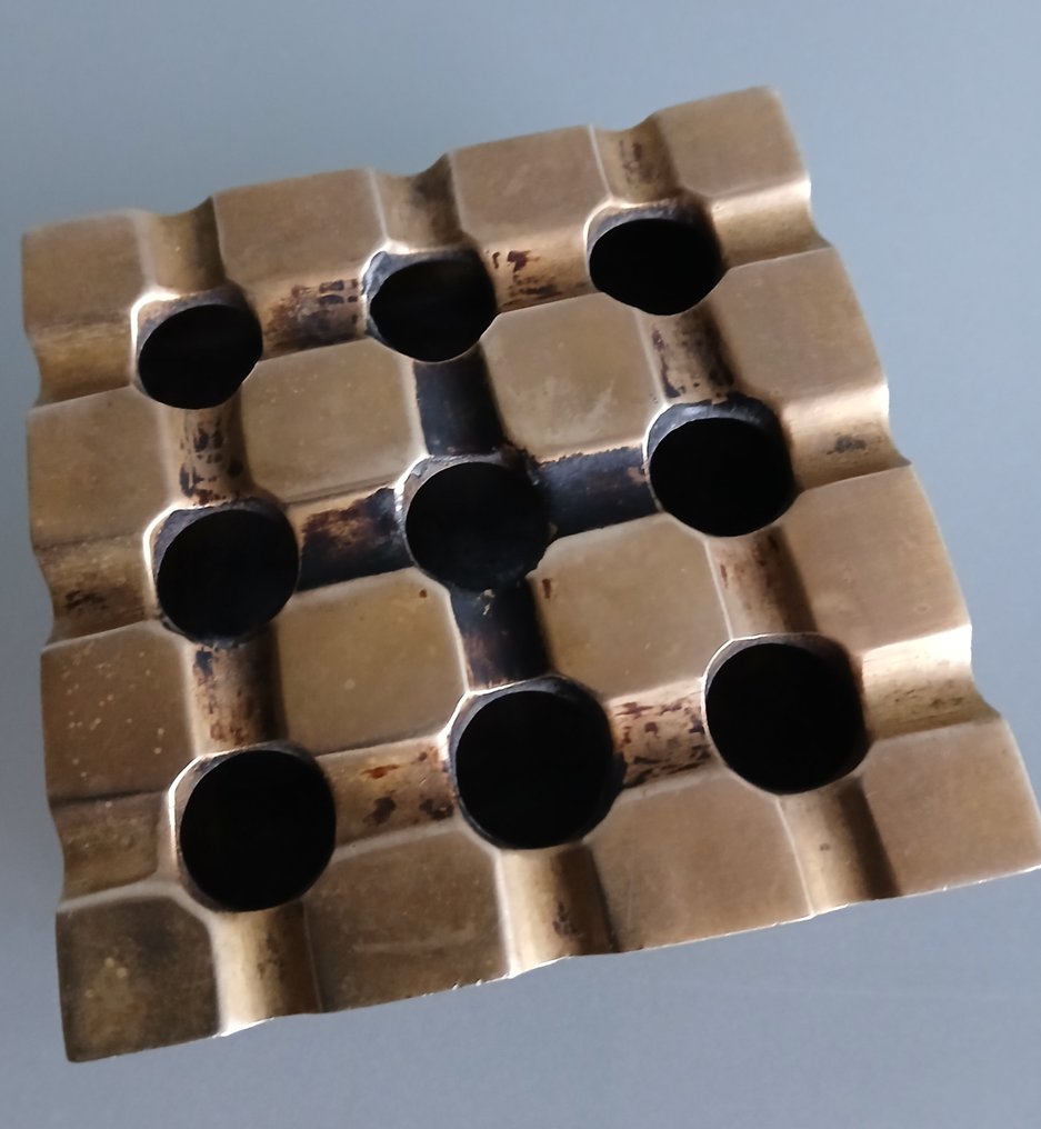 Ultima - Holger Bäckström & Bo Ljungberg - Asbak - Ultima 9 - Gegoten messing #1.0