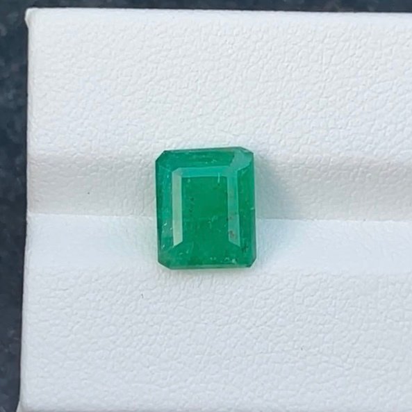 Ingen reservasjonspris Grønn Smaragd - 2.59 ct - Internasjonal forening for fargede edelstener (ICA GemLab) - Fine verdifulle edelstener #3.2