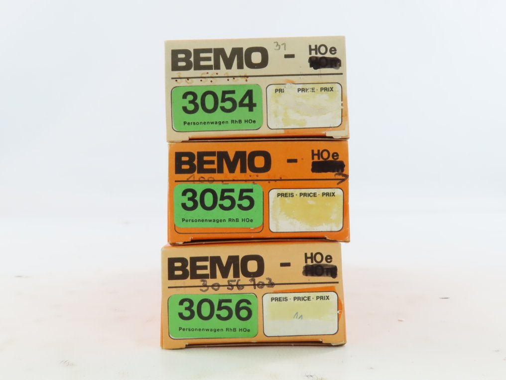 Bemo H0m - 3054/3055/3056 - Model train passenger carriage (3) - 3x 4-axle express train carriages, first/second and second class. - RhB #4.3