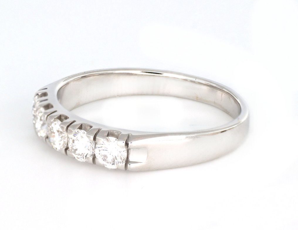 Ei pohjahintaa - Sormus - 18 kt. Valkokulta - 1.00ct. tw. Timantti (Luonnollinen) #1.0