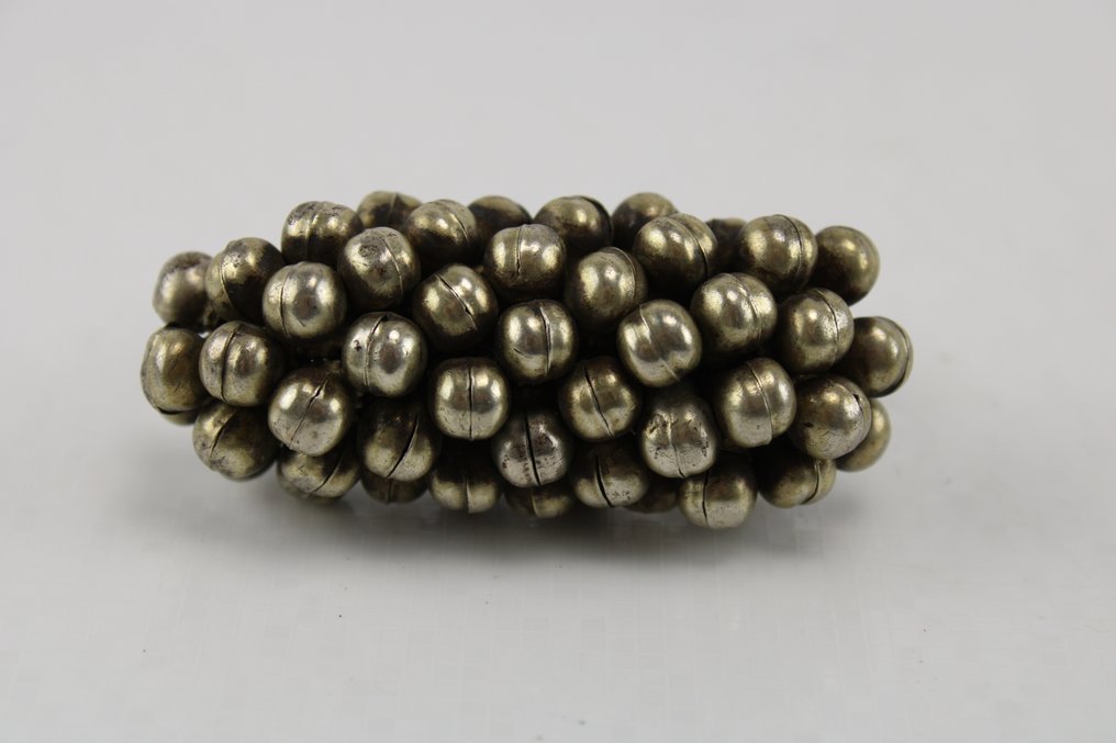 Vesya / Davano - double ring - India (No reserve price) #1.0