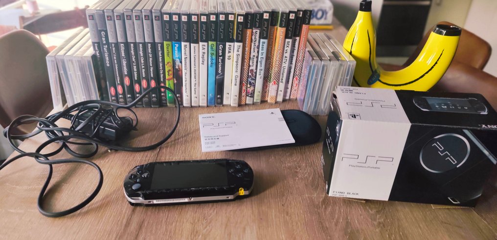 Sony - Playstation Portable (PSP) - + 53 games - Video game console + games - In original box #1.0