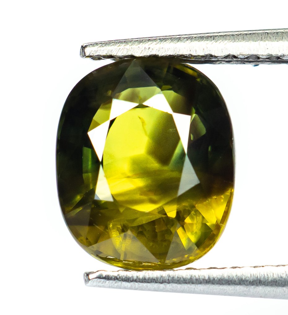 没有保留价 蓝宝石  - 2.84 ct - Bellerophon 宝石实验室 - 偏黄的绿色 #1.0