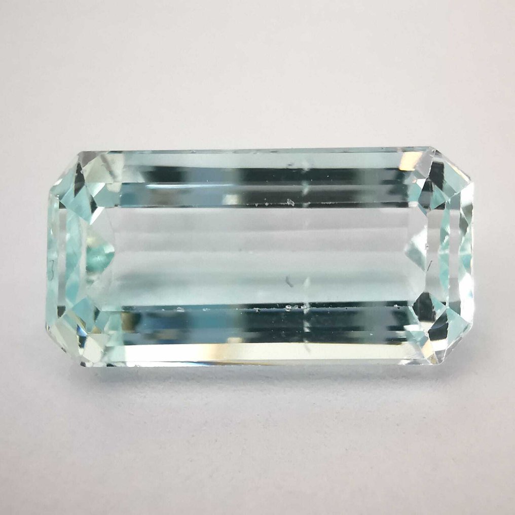 Utan reservationspris Akvamarin  - 8.53 ct - Antwerp Laboratory for Gemstone Testing (ALGT) - Mycket ljusblå #1.0