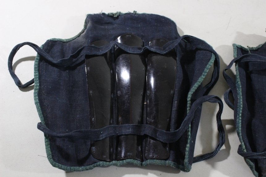 盔甲 - 日本 - 3 Hon Shino Suneate of Samurai Yoroi : E3-80 江戶時代（1600-1868） #1.0