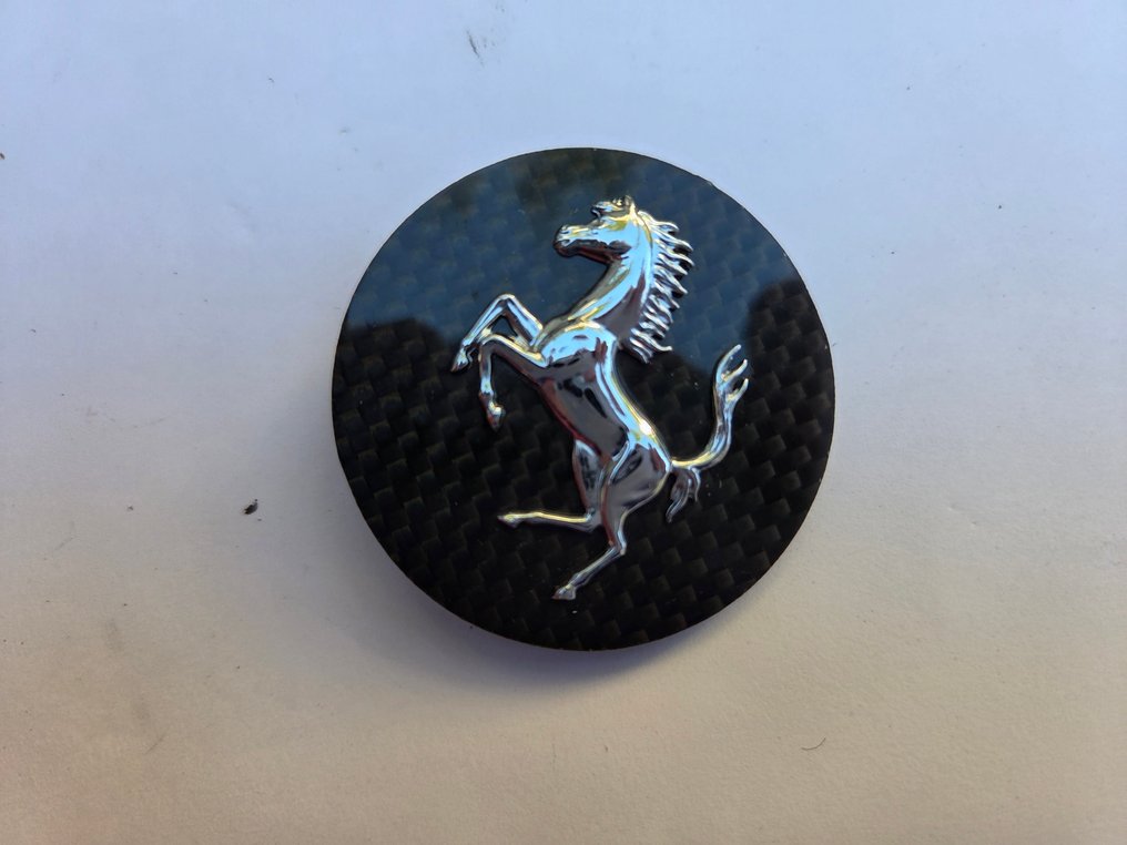 Ανταλλακτικό αυτοκινήτου - Ferrari - HUBCAP wheel Coppetta ruota carbonio FERRARI LAFERRARI 306689 - After 2000 #2.1