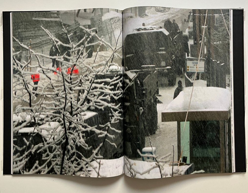 Jules Spinatsch - Temporary discomfort chapter I-V. - 2005 #3.2